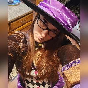 Meet your Posher, Kara